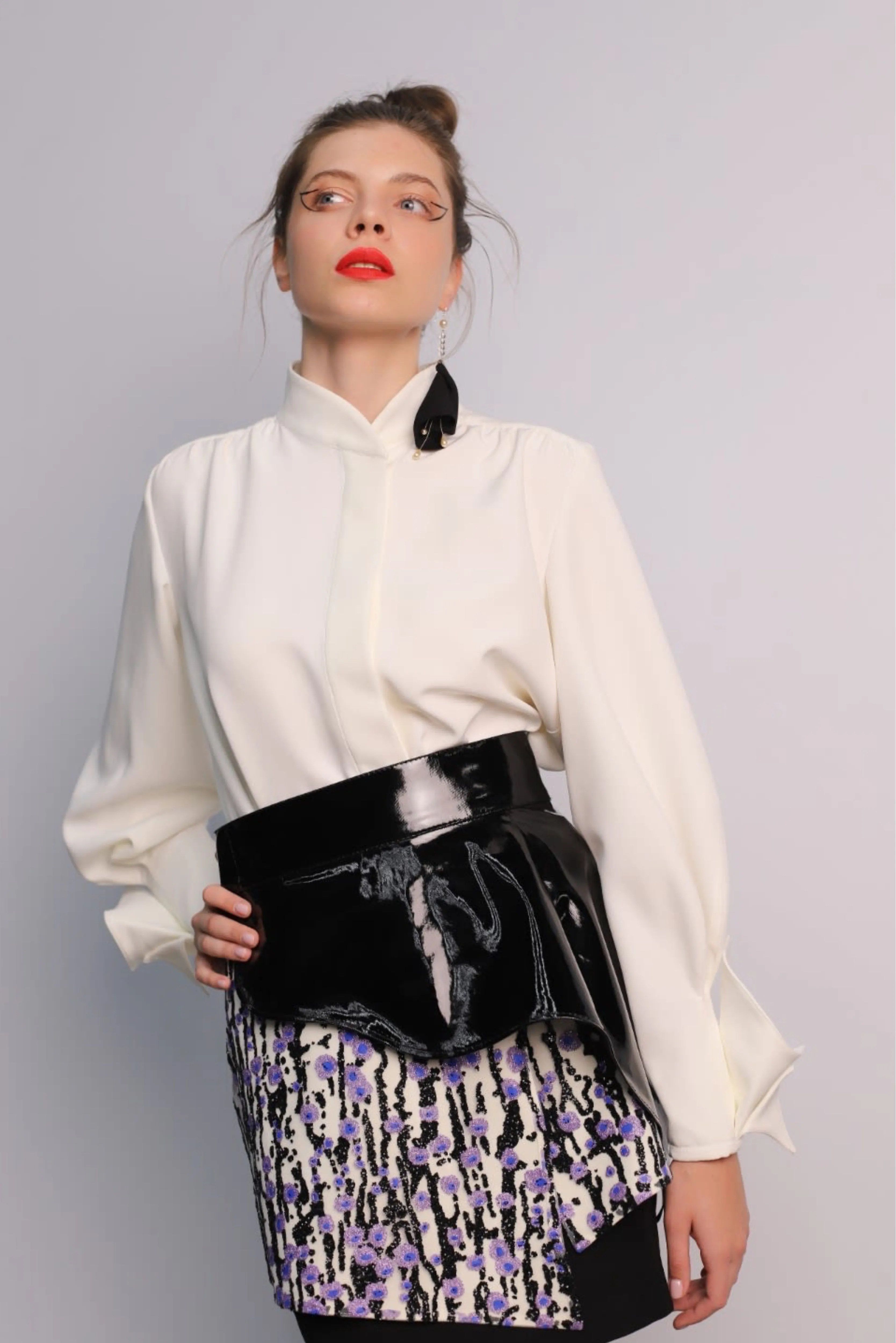 Chic Blouse With Decorative Cuffs Ecru